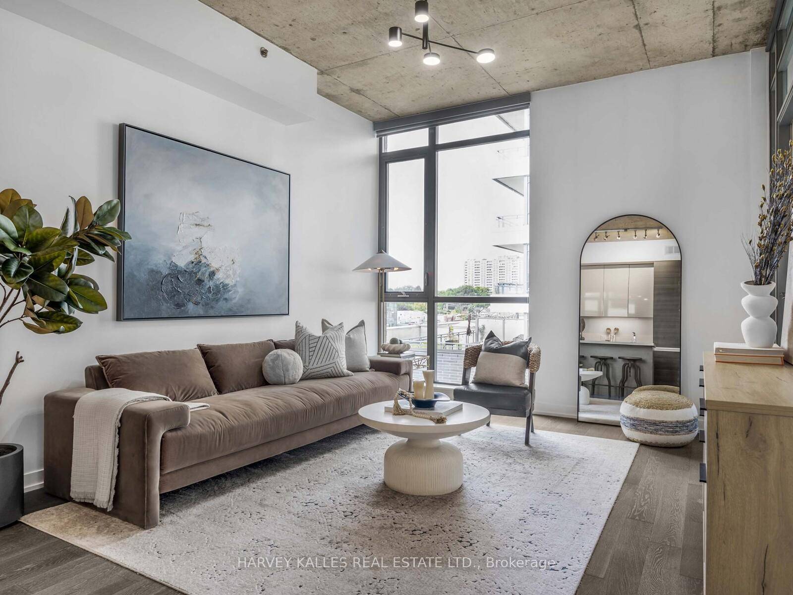 Boutique Living in the Heart of West Queen West.