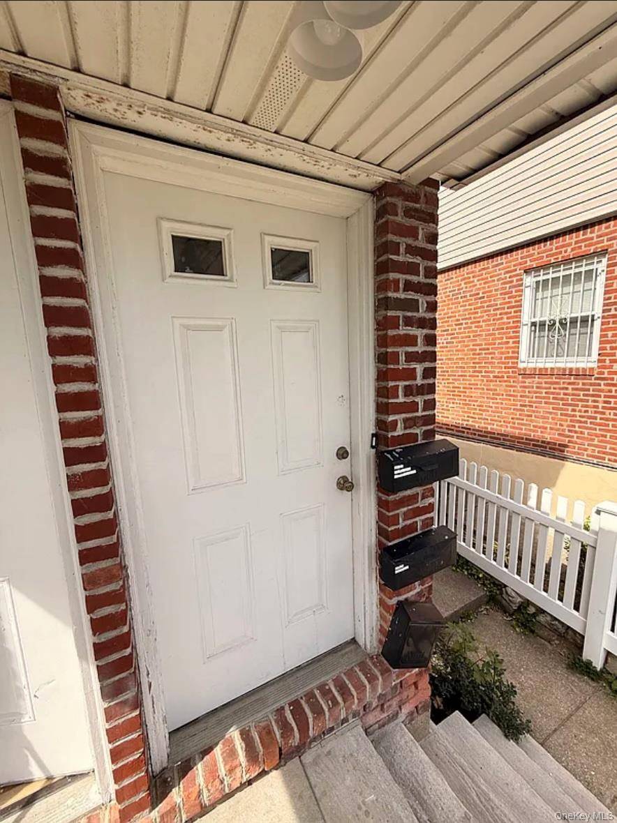 Discover the perfect blend of space and comfort in this beautifully maintained three bedroom home for rent.