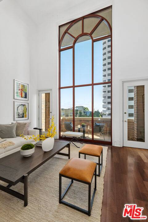 10550 Wilshire Blvd 2BR Westwood La