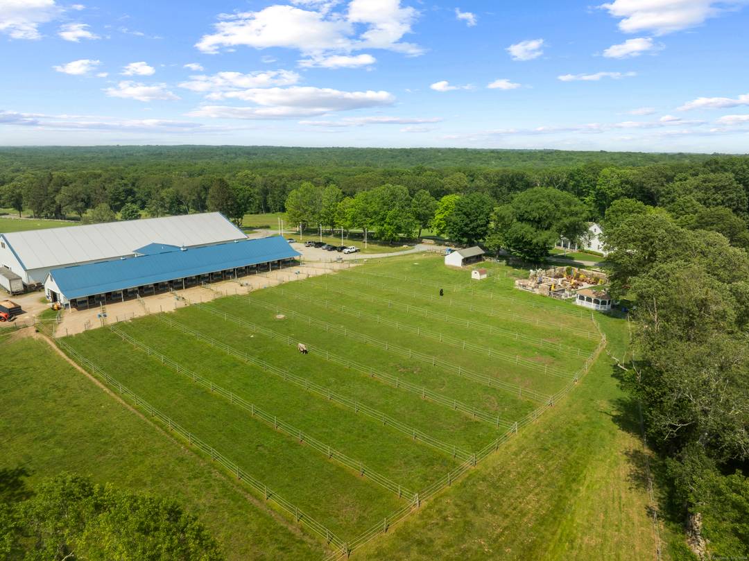 Dragonfly Equestrian Center Built 2018, 18 stalls, Indoor Outdoor riding ring, round pen, Multiple Buildings, wash stalls, trainer's apartment, hiking horse trails Dragonfly Disc Golf.