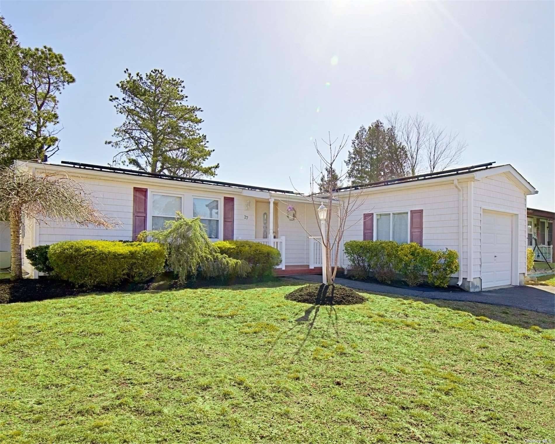 Move right into this 2 bedroom, 2 Bathroom, 55 and over condo, with 1 car garage.