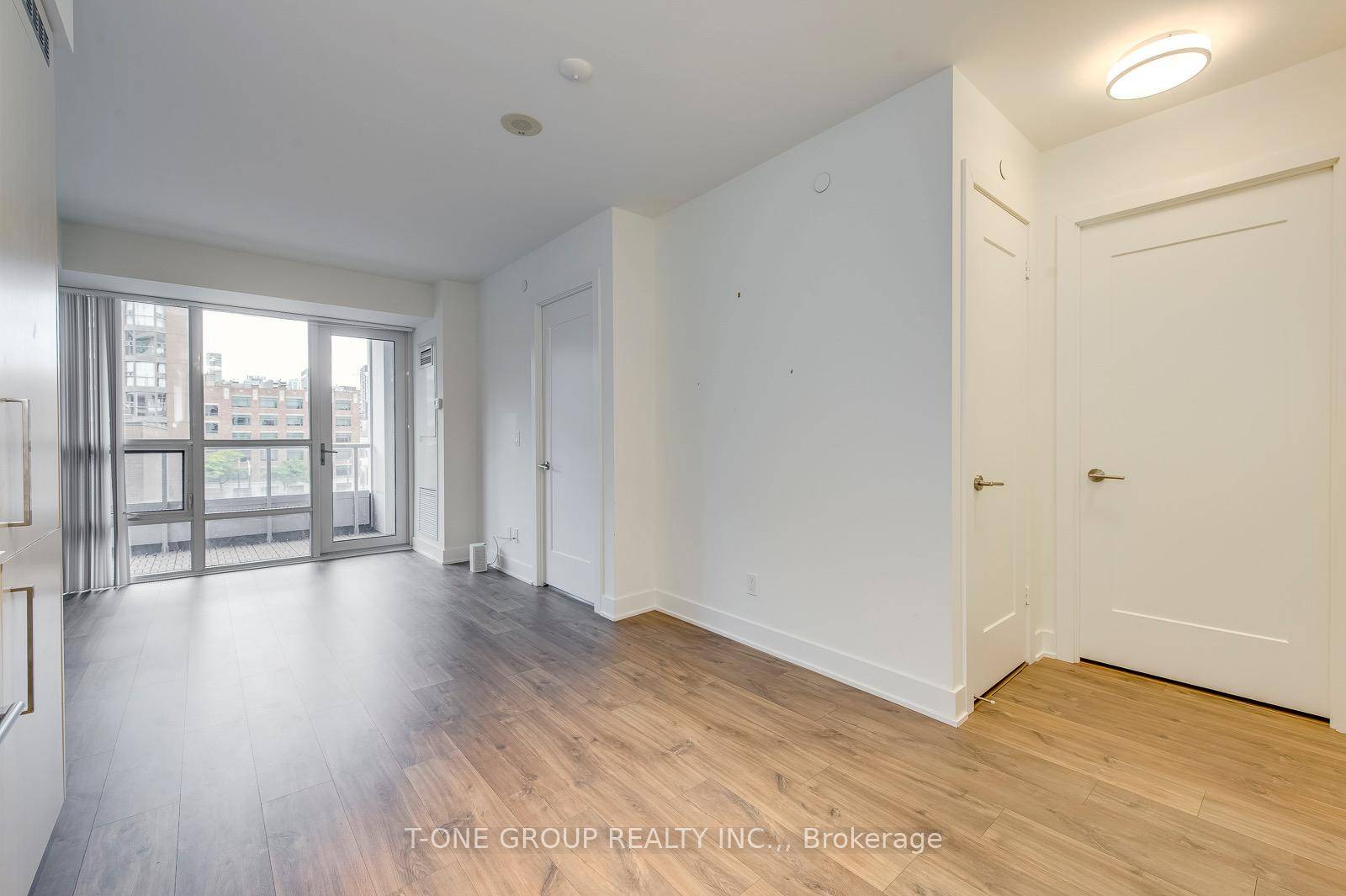 Luxurious Tridel built one bedroom condo in the heart of downtown Toronto, featuring a smart open concept layout, modern kitchen with granite countertops and stainless steel appliances.