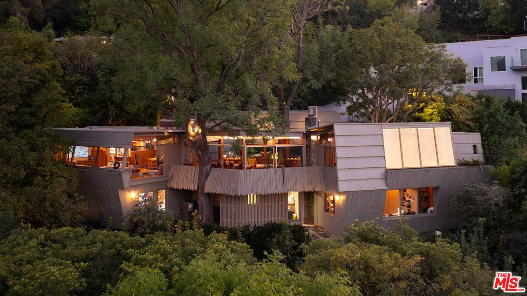 3580   Multiview Dr 4BR Hollywood Hills East La