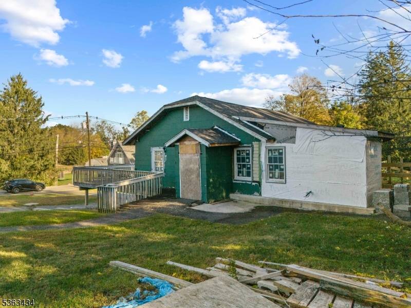 WELCOME TO YOUR OPPORTUNITY TO OWN A PIECE OF MONTVILLE'S PRESTIGIOUS REAL ESTATE !