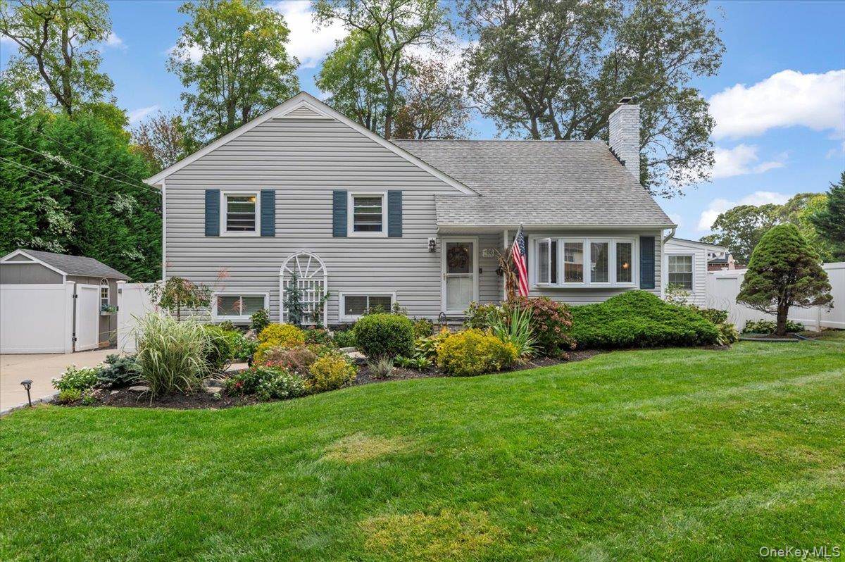 Welcome to 86 E 24th Street Huntington Station.