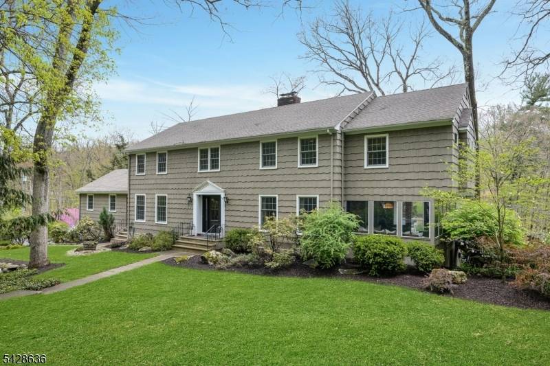 Charming and sophisticated custom colonial set on 1.