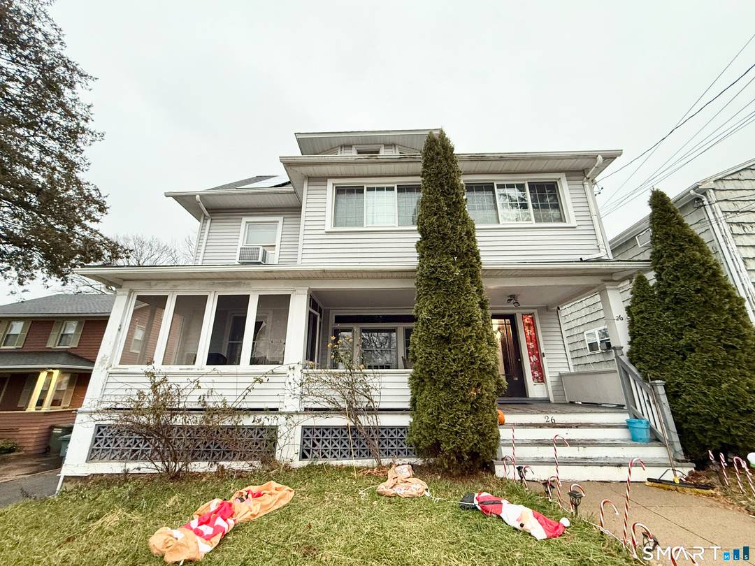 Well maintained two family property offering a total of 3, 534 sq ft of living space.