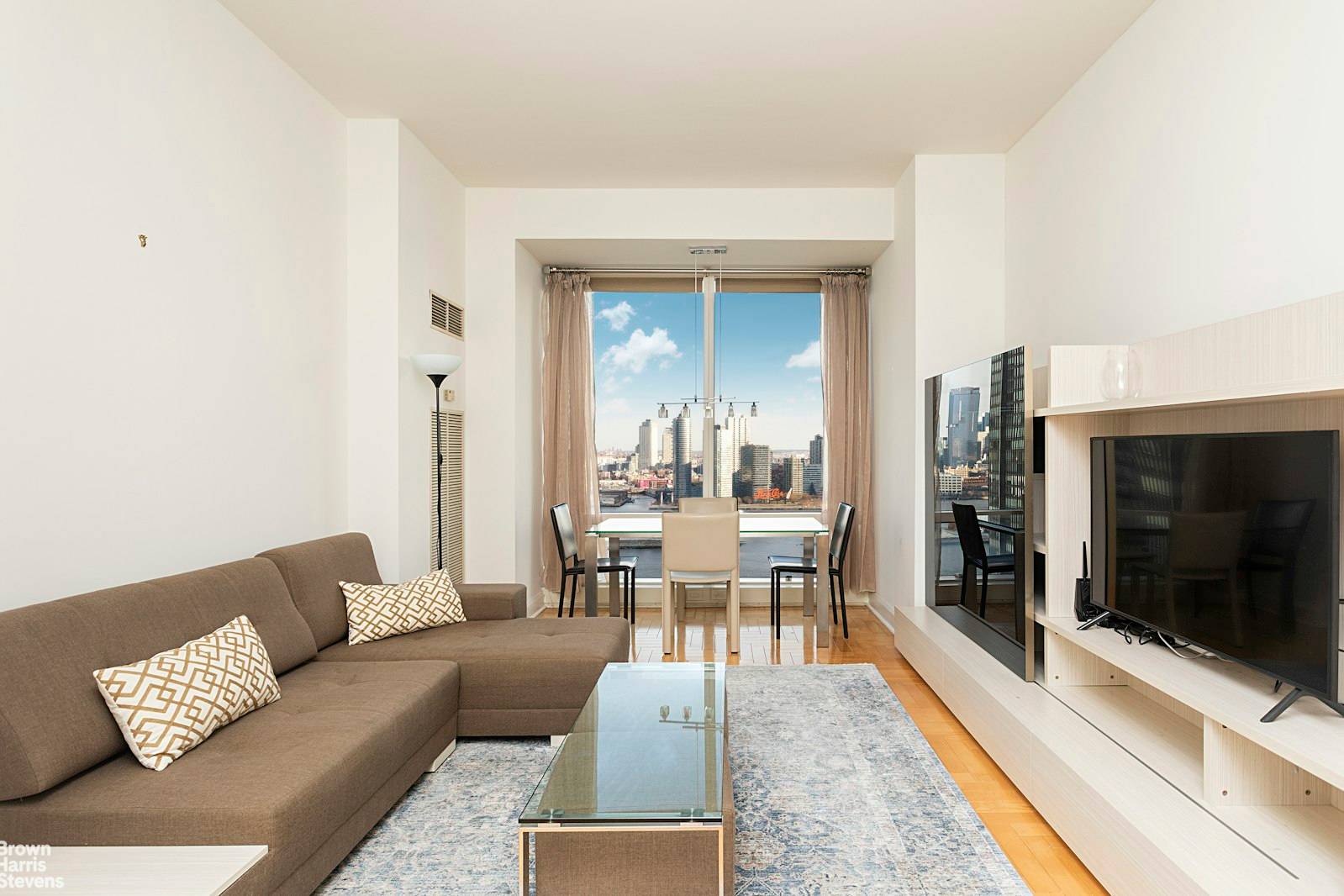 Why compromise when you can live in one of the best condos in the city ?
