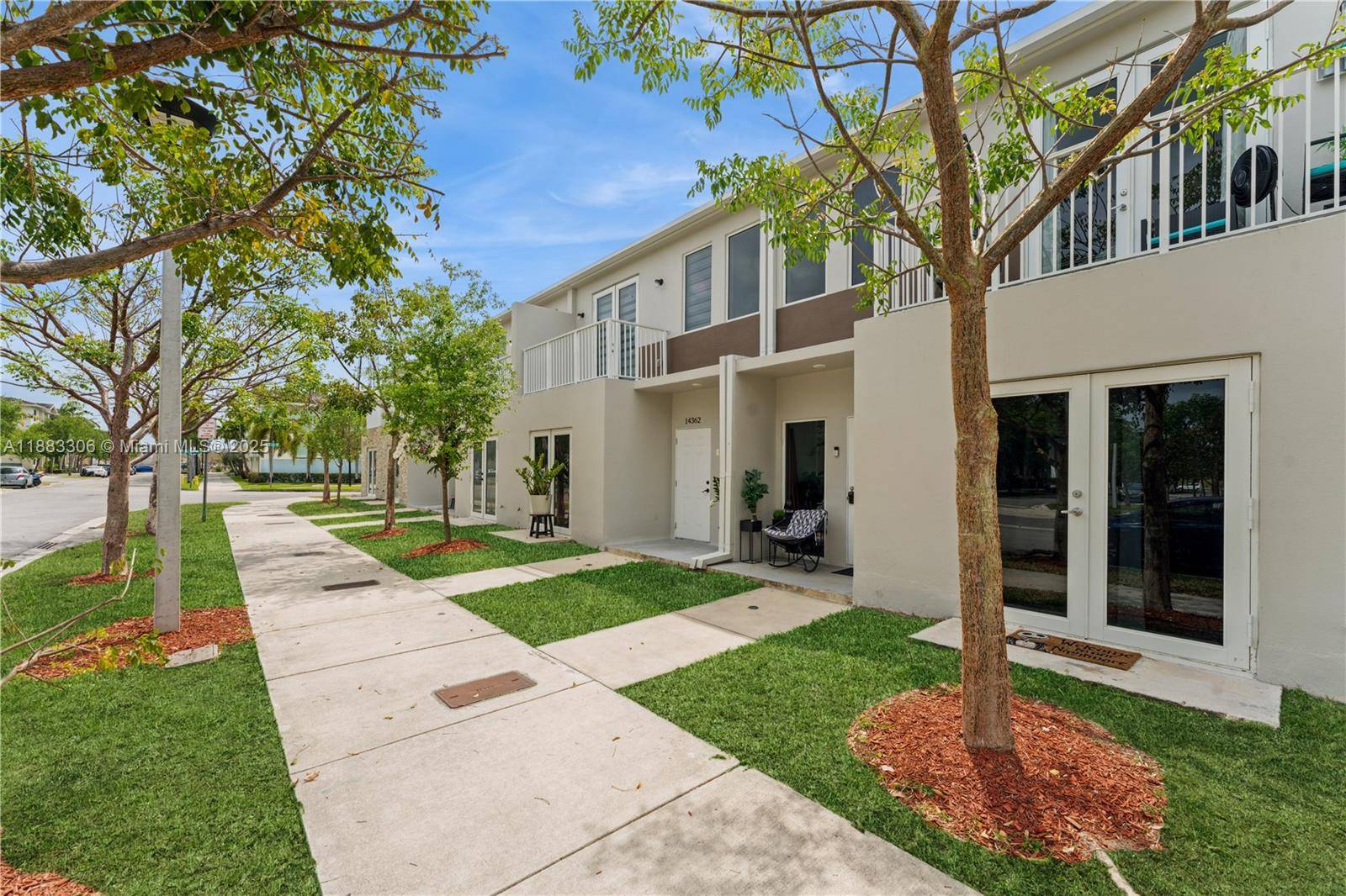 Approximately 1500sq Ft townhome offers 4 bedrooms 3 1 2 bathrooms provides ample living space.