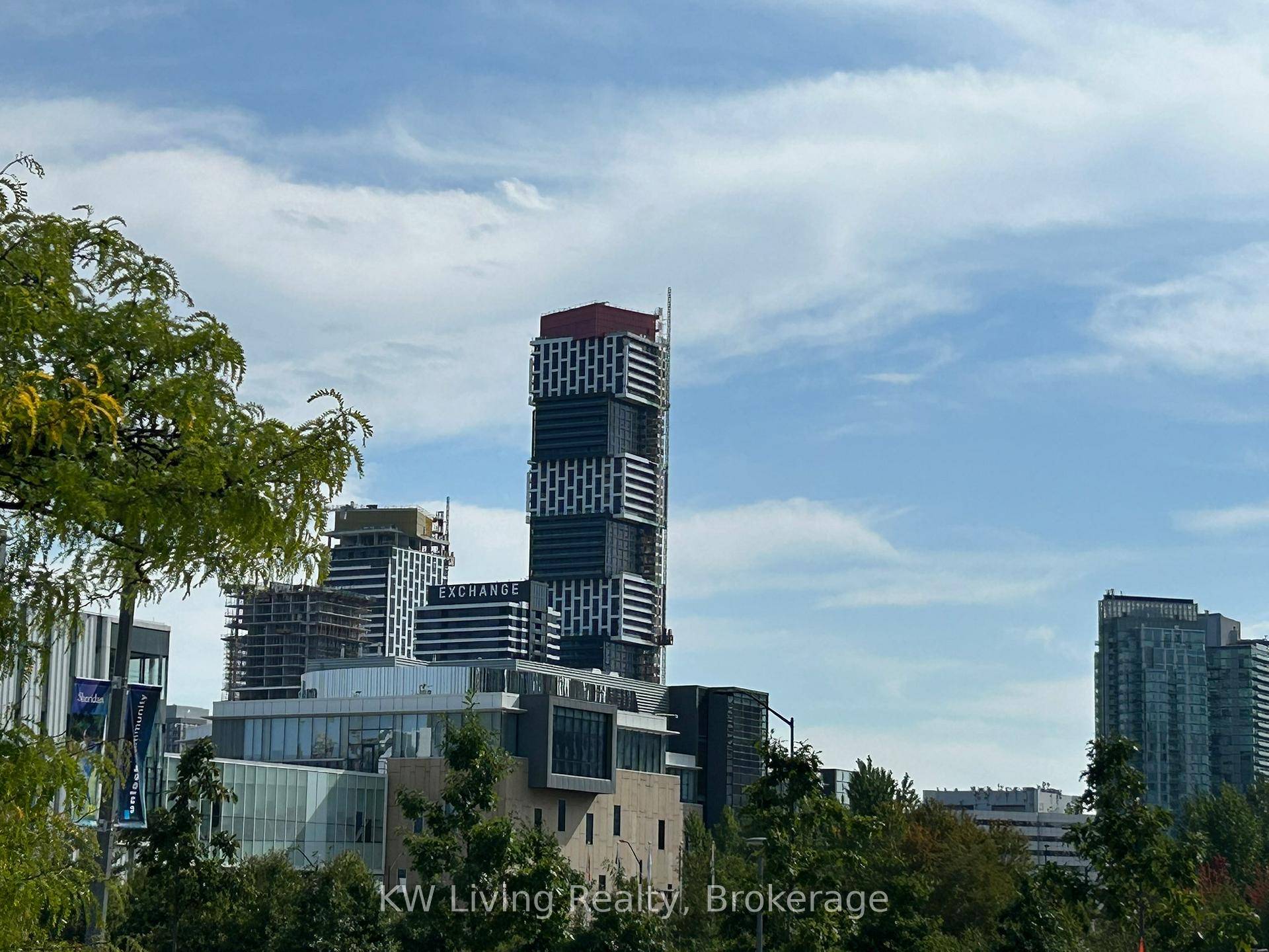 Live at this Brand New Spacious 575sf 1 Bedroom Flex Condo Suite In EX 1 at vibrant Exchange District Located In The Heart Of Downtown Mississauga !