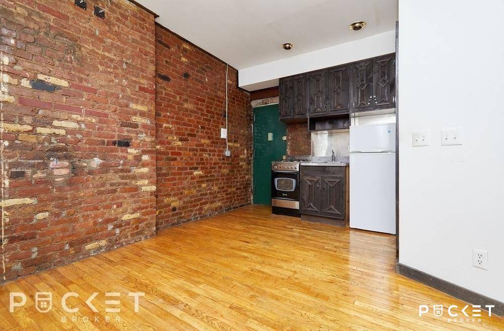 Well maintained brownstone in the iconic East Village only steps away from Union Square !