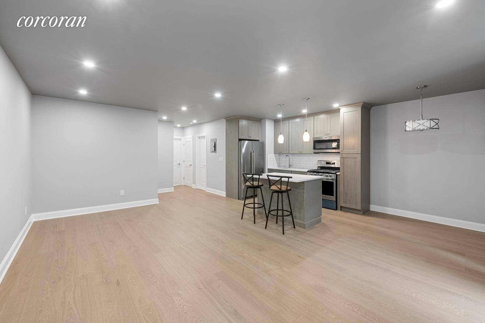 Have you ever wondered what an apartment with laundry, parking and outdoor space looked like ?