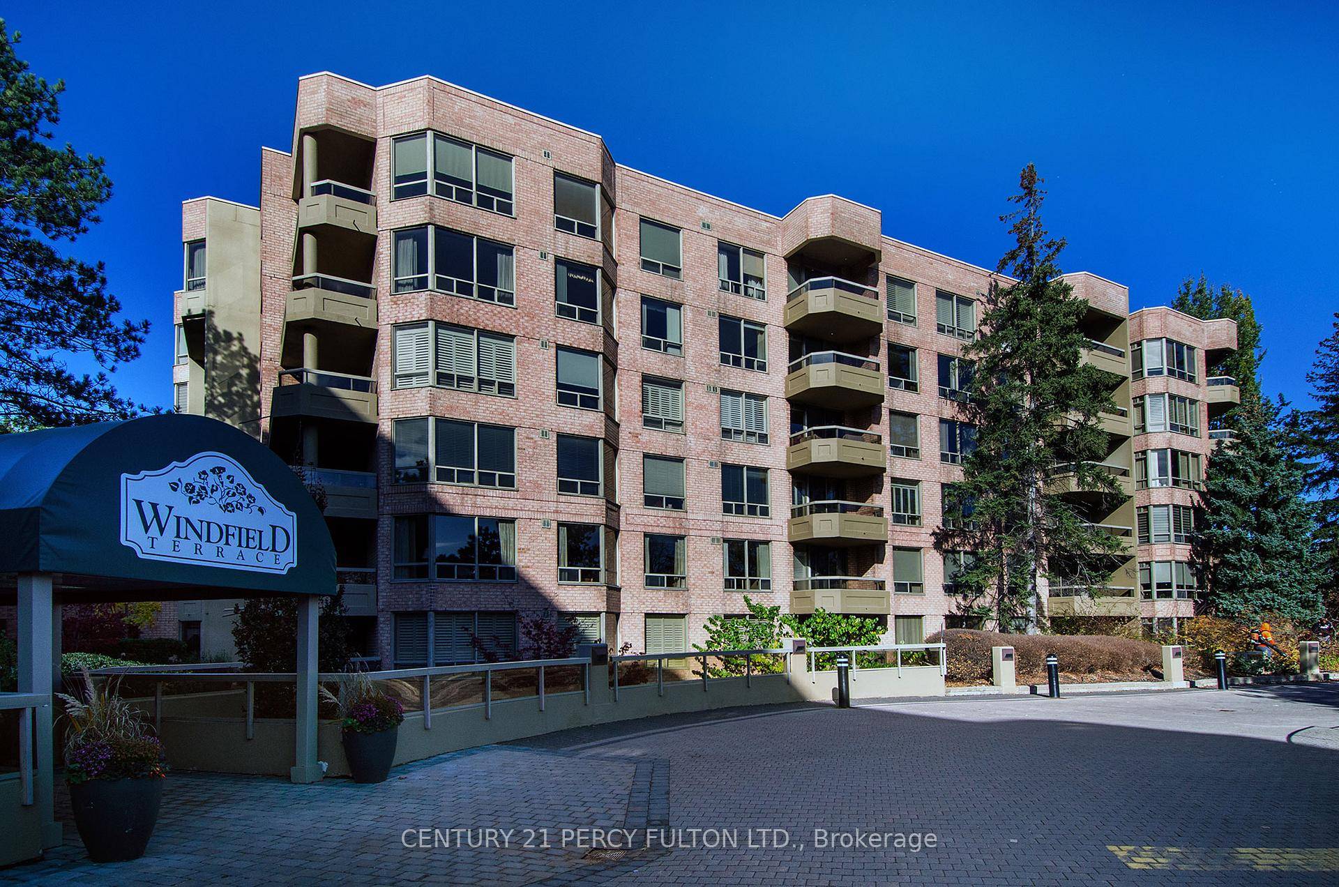 Executive Windfield Suite, 921Sqft Of Elegance !