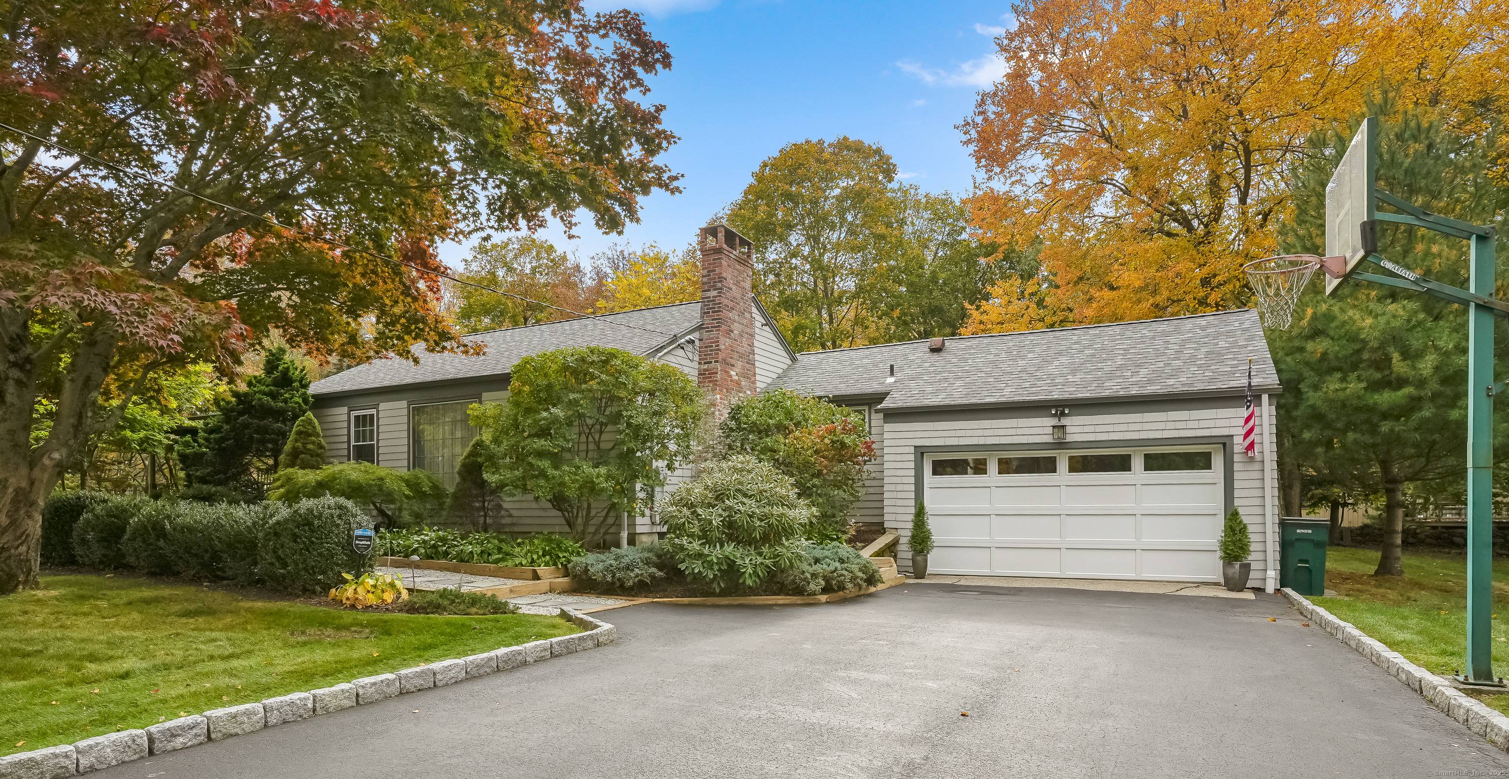 Charming, updated and expanded 1949 ranch in one of Lower Easton's most desirable neighborhoods.