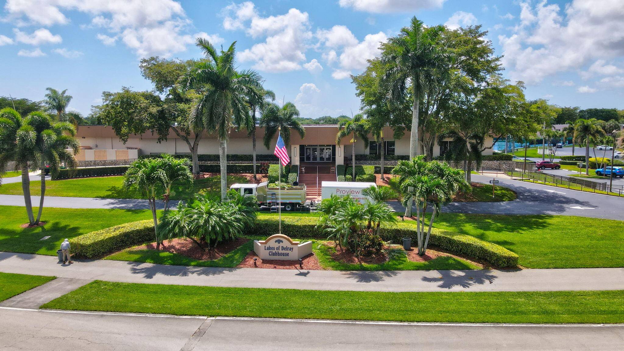 THIS 2 BEDROOM, 2 BATH CONDO IS IN THE MOST DESIRABLE WATERSEDGE SECTION OF THE LAKES OF DELRAY COMMUNITY.