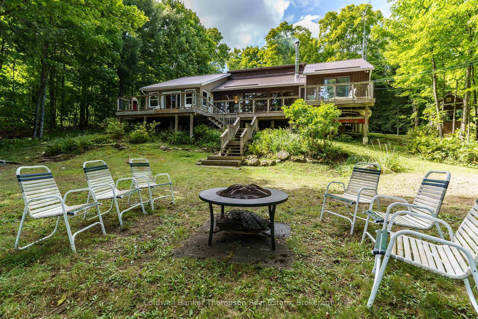 Lake Cecebe 178 ft clean deep waterfront offering access to popular waterway.