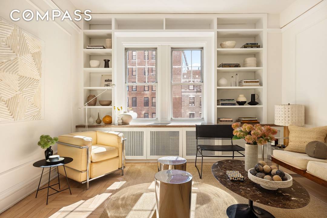 Greenwich Village Perfection Located in a full service, pre war co op constructed in 1923, apartment 6H is a gracious 1 bedroom and a beautiful example of the classic architecture ...