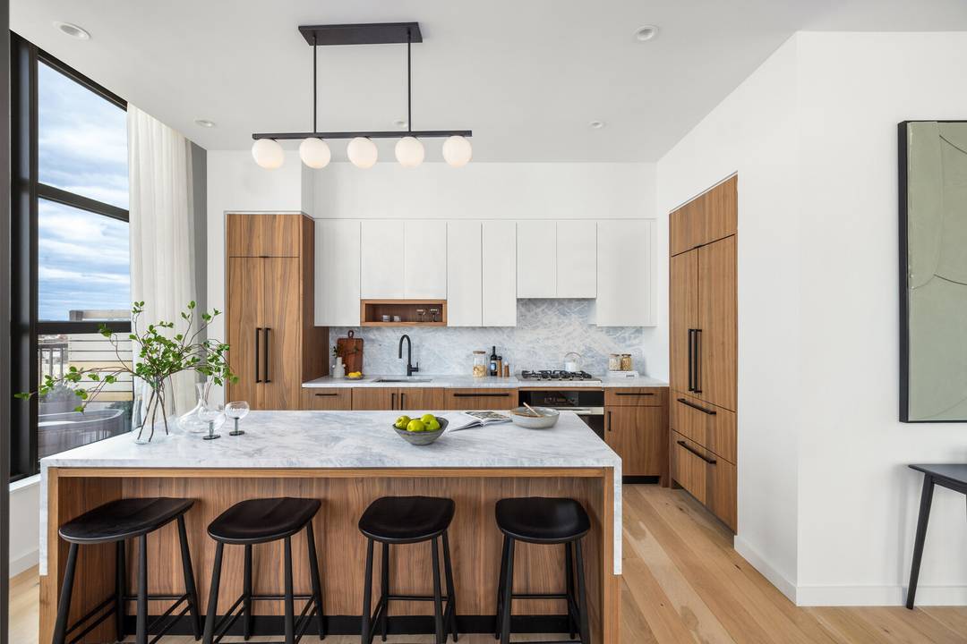 Sponsor is Now Offering 1 Year of Common Charges on Contracts Signed by November 30, 2025.