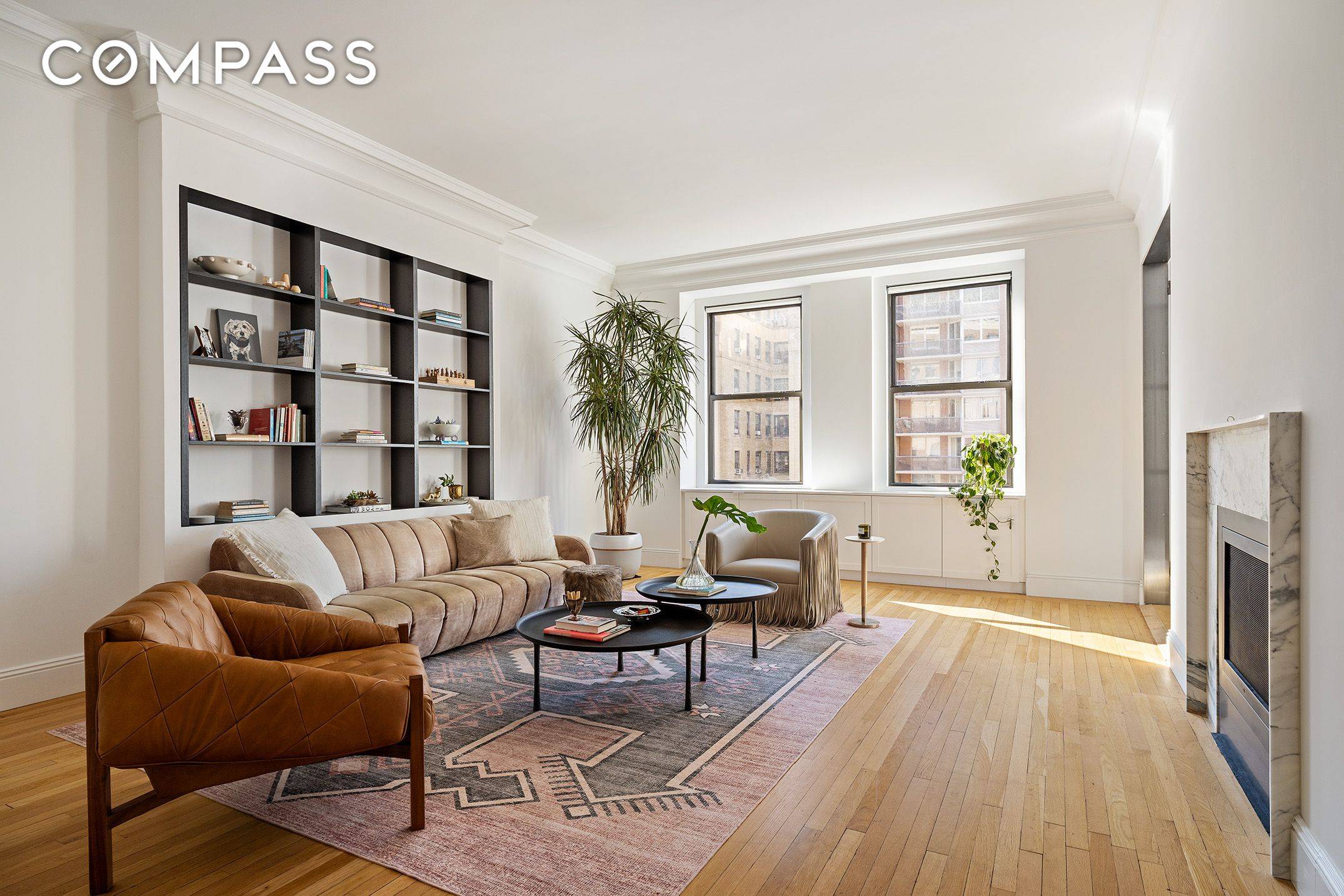 DESIGNER RENOVATED, BIG, BRIGHT ASTOR COURT STYLE STUNNER GRACIOUS, REIMAGINED, NOUVEAU PRE WAR w 10' CEILINGS CHEF'S KITCHEN 3 FULL DESIGNER BATHS amp ; BIG EXTRA FLEX SPACE Formerly owned ...