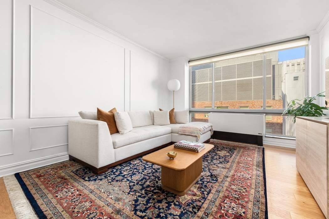 Stunning Gut Renovated One Bedroom with 9 Ceilings, Floor to Ceiling Windows amp ; Extremely Low Carrying Charges Meticulously gut renovated, this 680 sq.