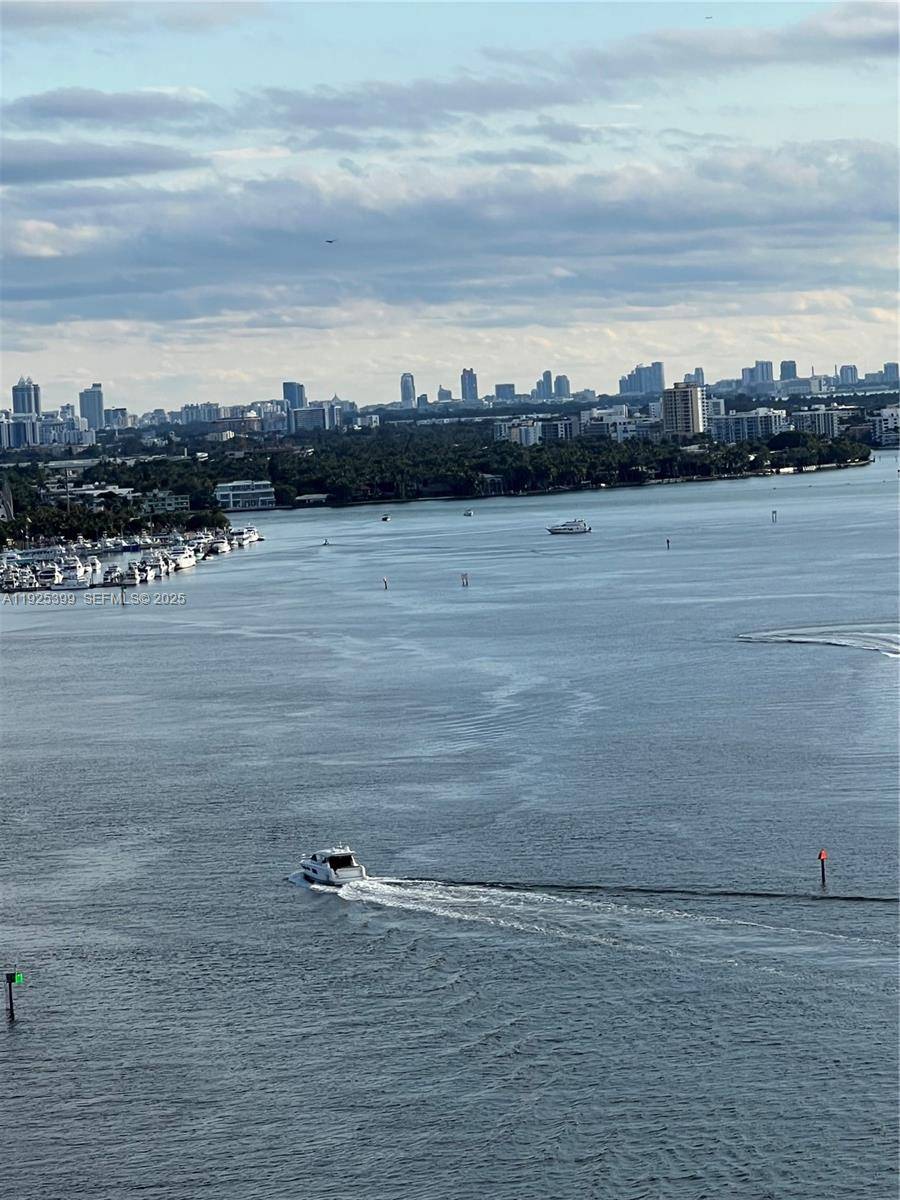 Turn key beautiful 762sf 1 1 1 2 unit, bigger than an 2 2 nowadays, unbelievable water views, presiding Miami skyline, endless sunsets, gorgeous light inside your future home.