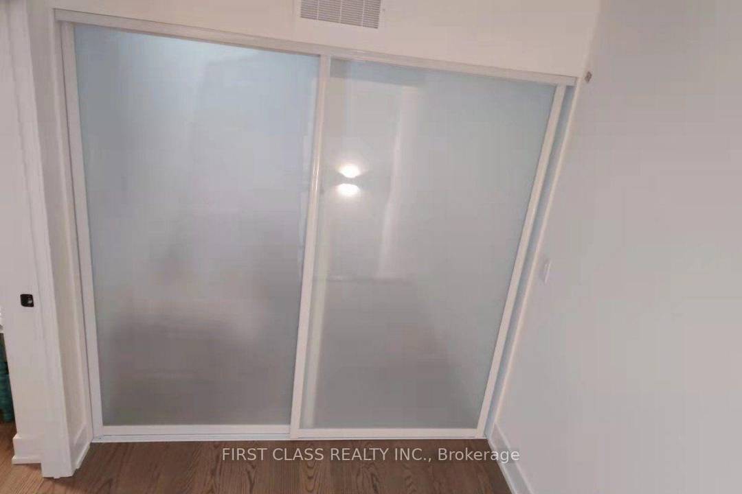 Fully furnished 3 bedroom home plus skylit den convertible to 4th bedroom.