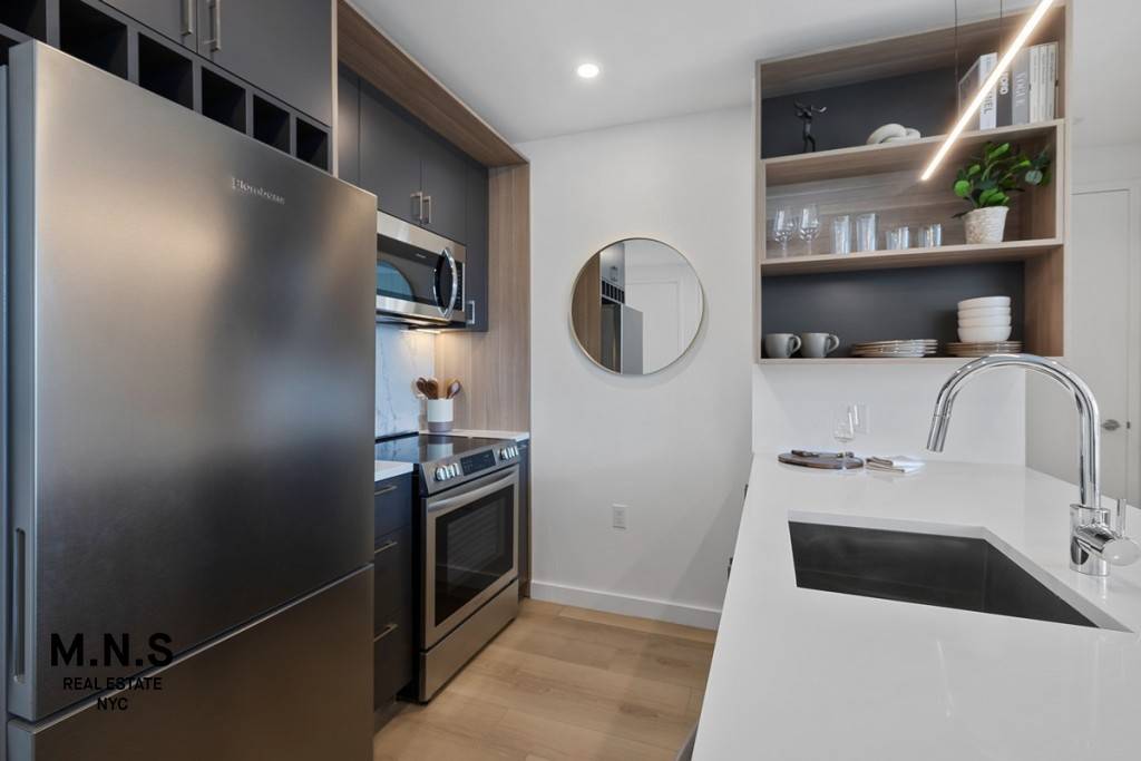 Studio Now Available in WoodsideWelcome to SOLA Where Luxury Meets ComfortDiscover modern living at SOLA, where our thoughtfully designed apartments offer a seamless blend of style and functionality.