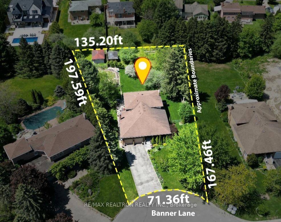 Exceptional Opportunity in Kings Prestigious Neighborhood, Highly sought after area of King City on an expansive pie shaped lot, approximately 200 feet deep with a 135 foot wide rear yard.