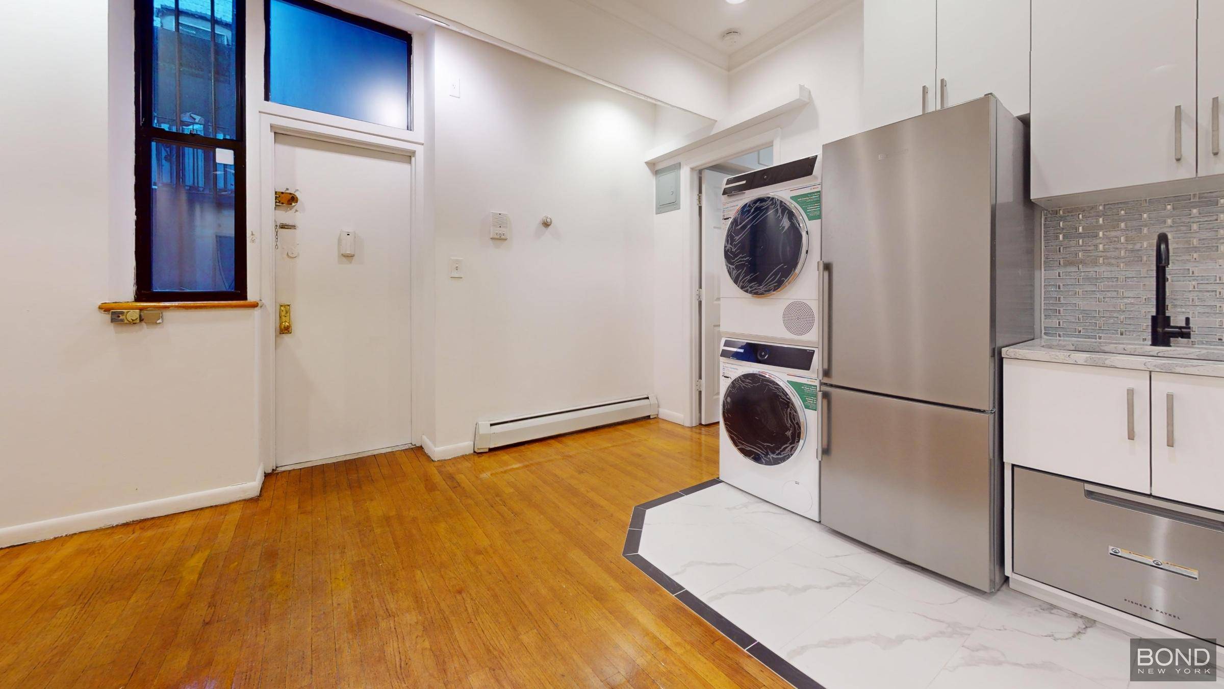 Renovated 2 bedroom with a backyard in the heart of East Village.