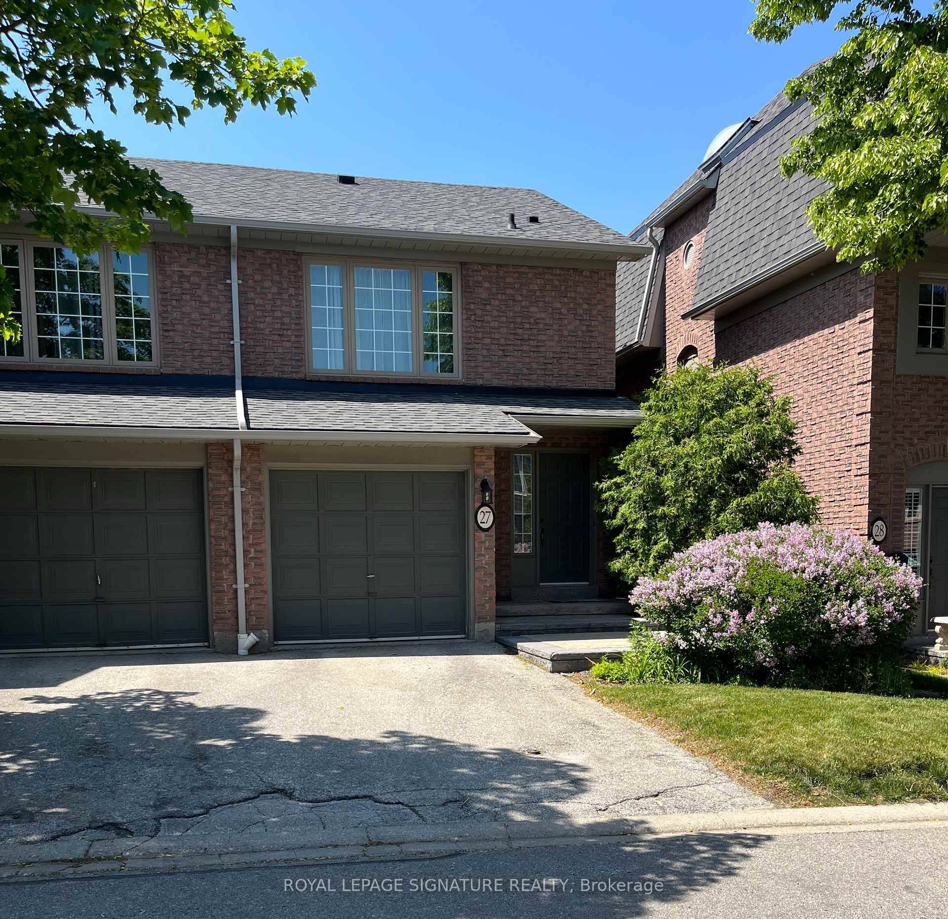 Welcome to this beautifully upgraded executive townhome nestled in the heart of Erin Mills.