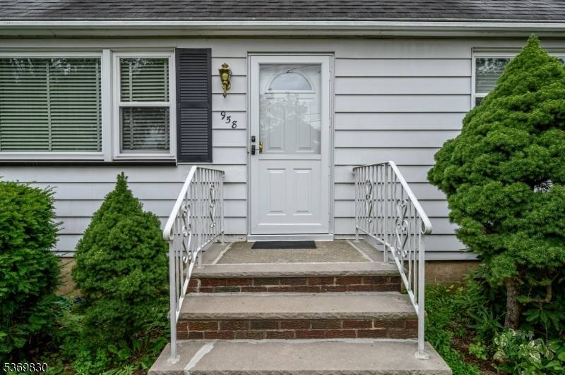 Lovely 4 Bed 2 Bath Cape in desirable Rahway is waiting for you.
