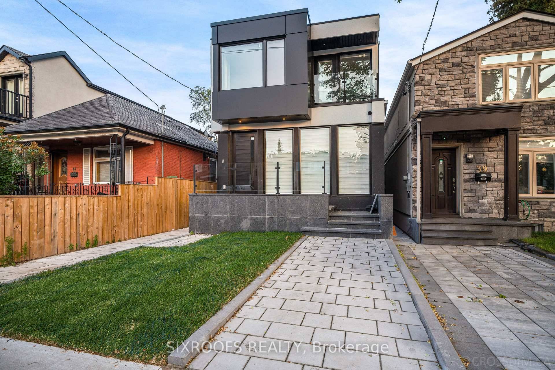 Welcome to 41 Dunkirk, an exceptional property offering remarkable versatility for both family living and investment opportunities.