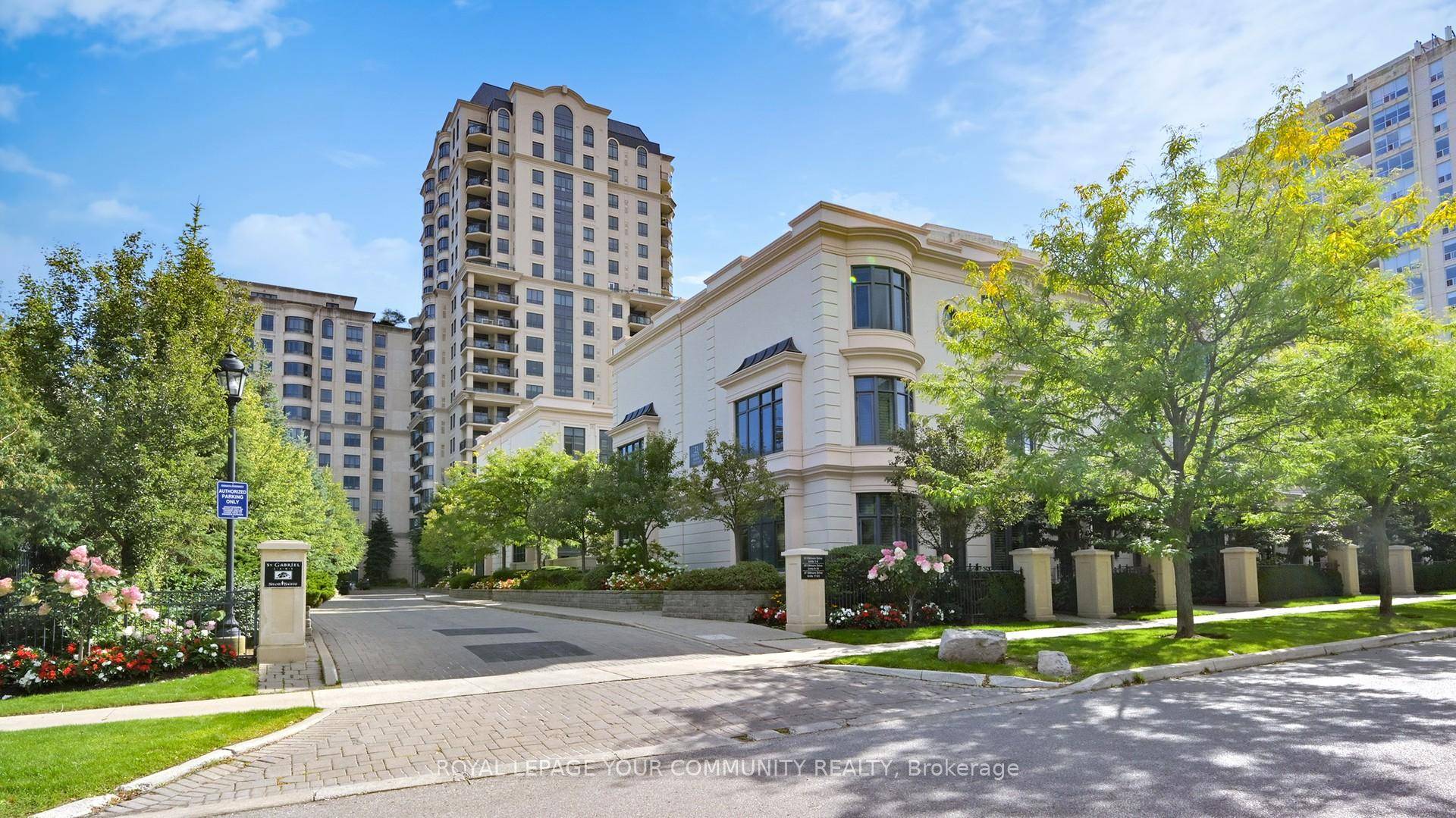 Luxury Shane Baghai Townhome In Prestigious Bayview Village !