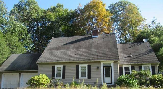 Feel the love amp ; warmth this charming 3 bedroom 2 full 2 half bath Cape Cod has to offer.