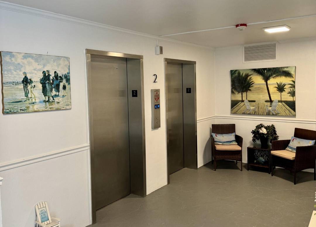 STUNNING DIRECT OCEAN VIEWS.