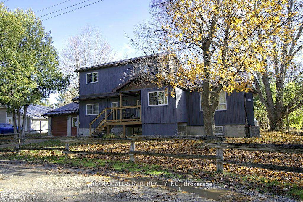 Looking for that country living lifestyle, yet wanting to be close to town and all amenities ?