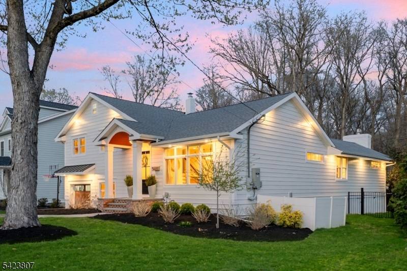 98 North Summit Ave. is a masterfully reimagined residence, designed for the way you live today.