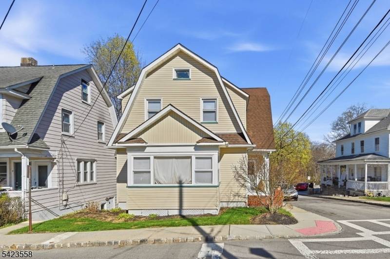 Rare opportunity to own a 4 bedroom, 3 full bath multi family property in the desirable Lake Pocahontas section of Morristown.