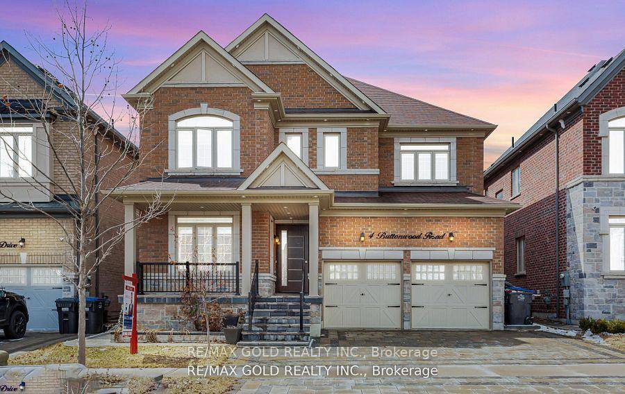 This luxury residence seamlessly blends classic charm with modern comfort, creating an exceptional living experience.