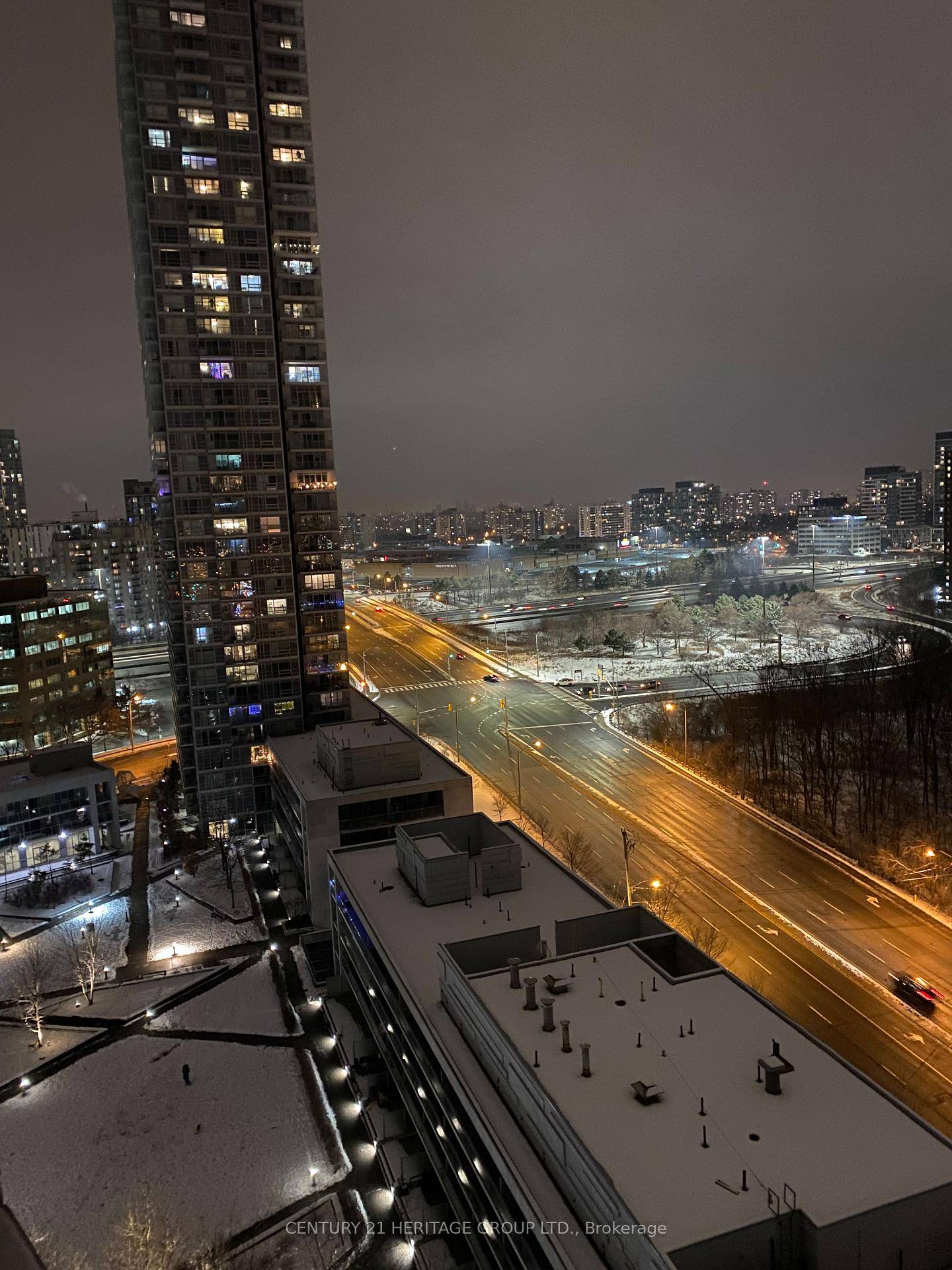Amazing one Bedroom condo with a great Location and price in the center of 404 401, DVP.