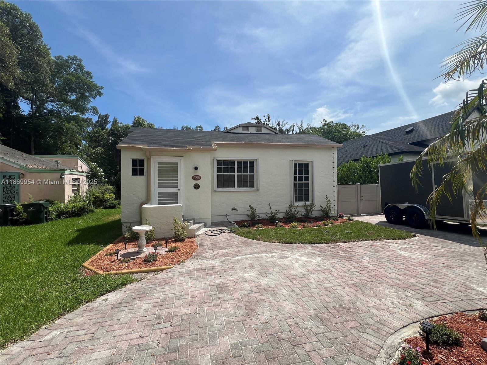 Charming 3 Bed, 2 Bath Single Family Home in South Miami.