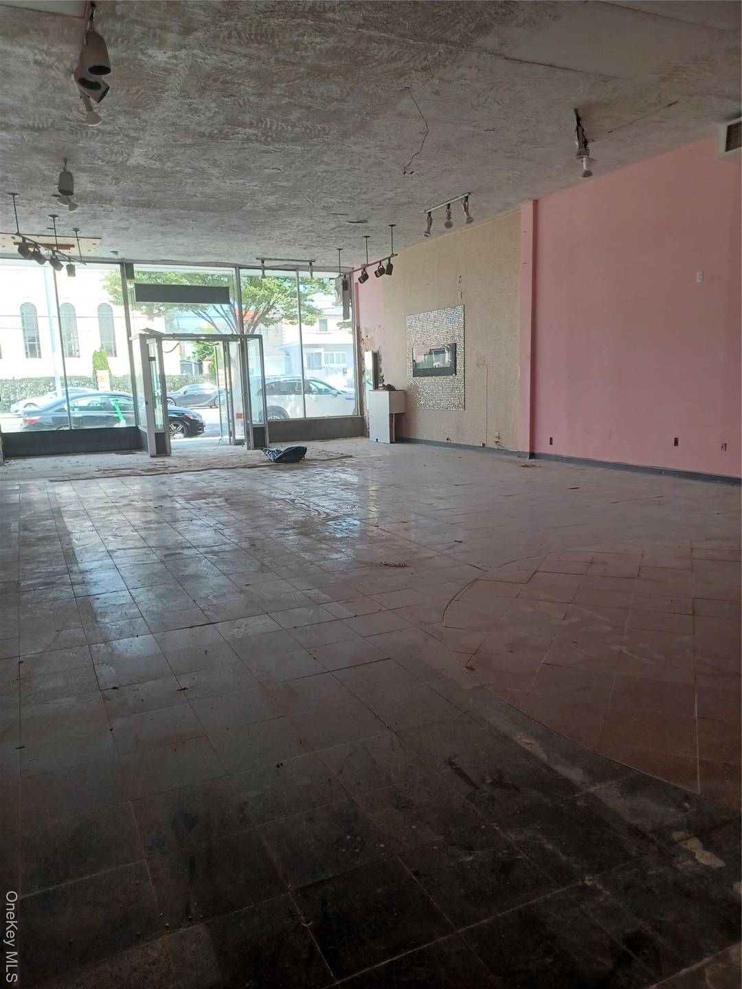 2, 000 sq ft storefront for lease.