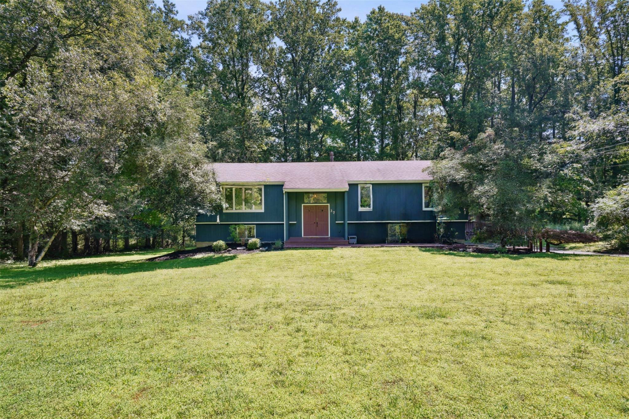 Nestled on a peaceful street in sought after Cortlandt Manor, this beautifully updated 3 bed, 3 bath bi level home at 37 Shady Brook Lane offers the perfect blend of ...