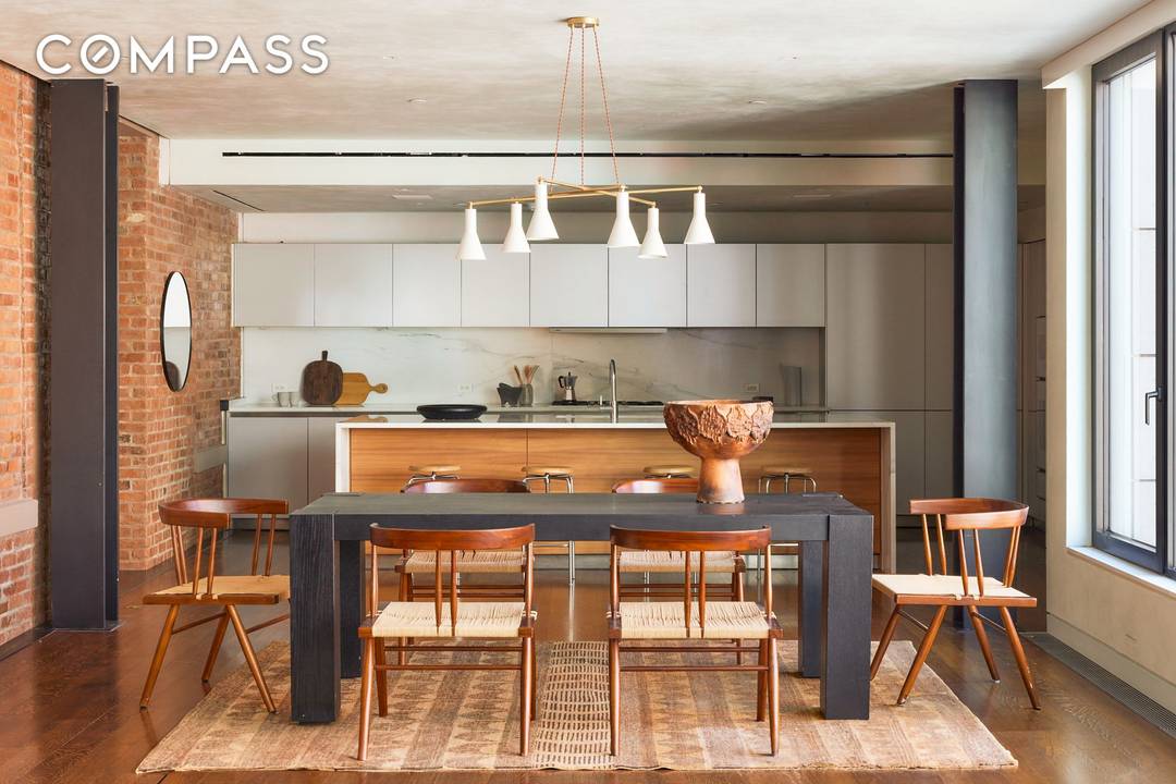 Residence 3B is an exceptional four bedroom, three and a half bath loft set within the landmarked Old St.