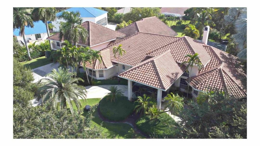 For 26 27 seasonal rental The ultimate furnished luxury pool home.
