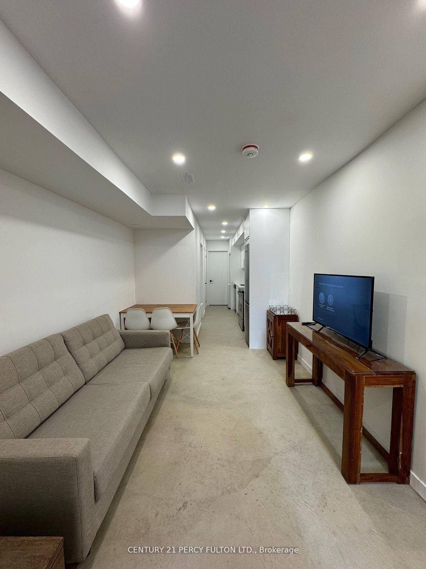 2 Bedroom And 1 Bathroom Furnished.