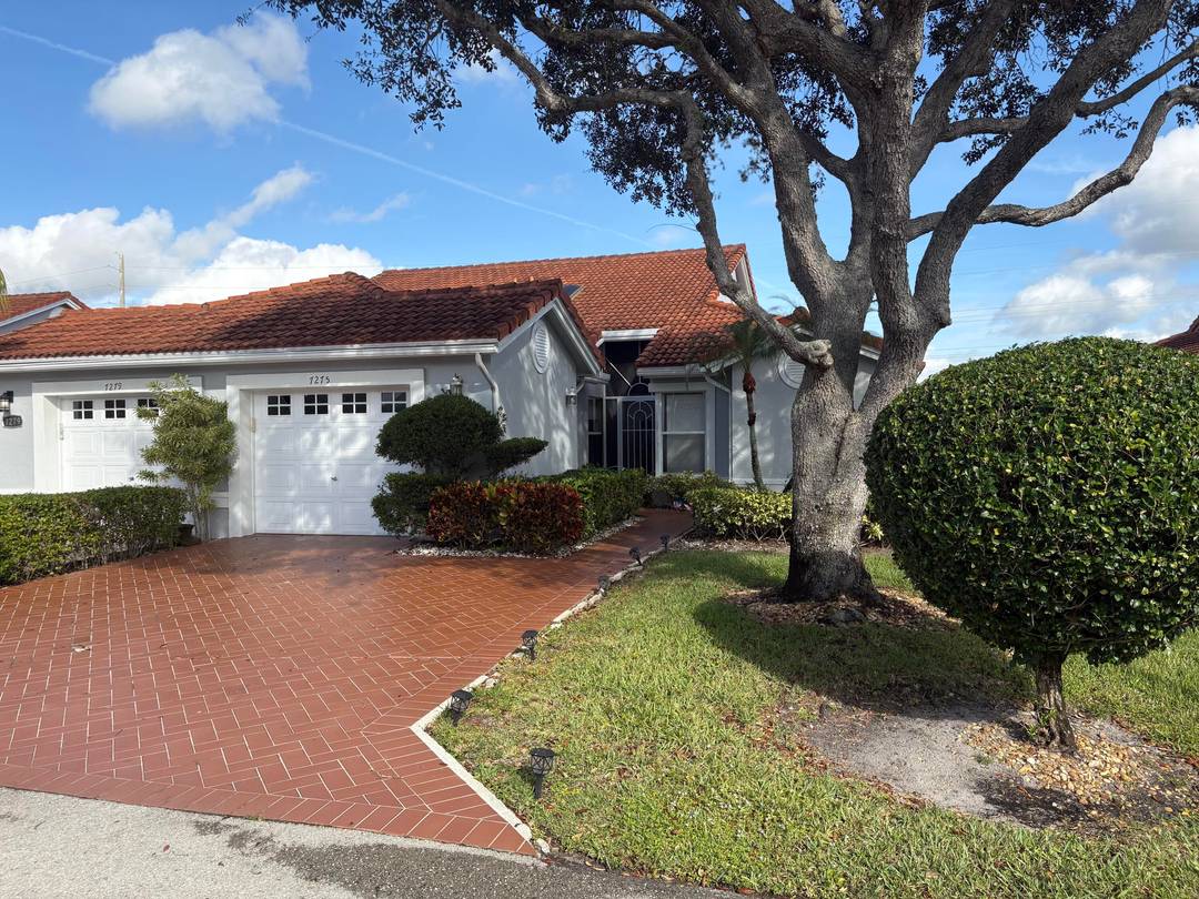 Available for the season this home has everything you need to enjoy your winter in the Florida sunshine !