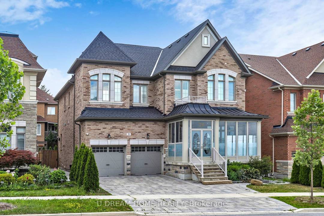 Welcome to this beautifully renovated, fully furnished home located in the vibrant heart of Richmond Hill, Bayview Hill Community.