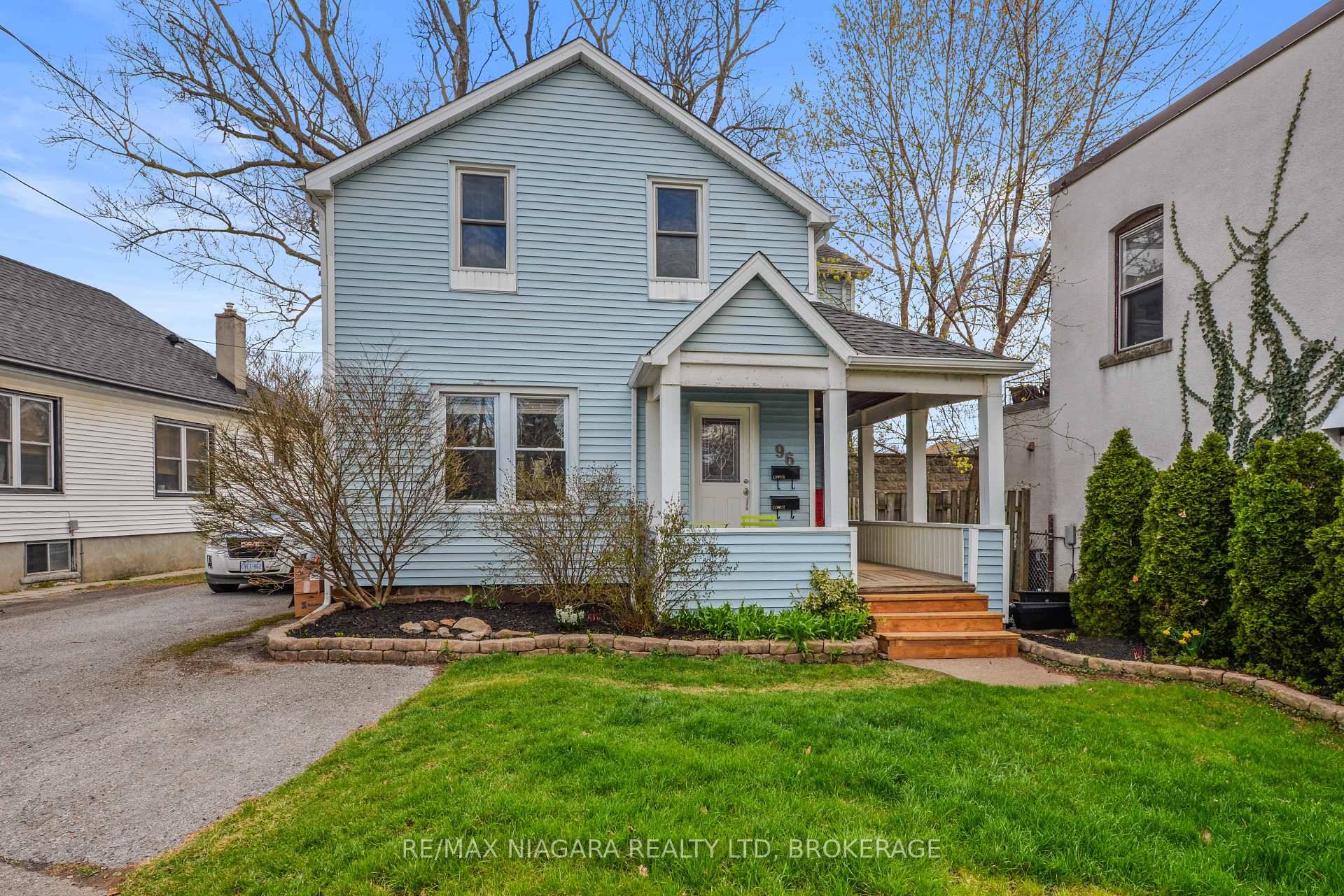 This well maintained legal duplex offers fantastic investment potential with A long term tenants in place.