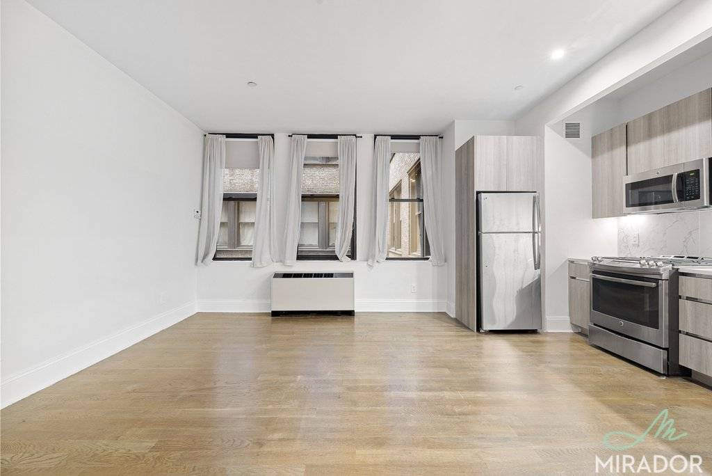 15 Park Row is a historic Beaux Arts gem that stands as a testament to New York City's architectural evolution.